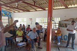 https://www.vue.gov.co/images/default-source/programas-camara-de-comercio/146-actividades-asociatividad.jpg?sfvrsn=c20df84_3