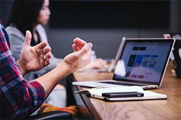 https://www.vue.gov.co/images/default-source/programas-camara-de-comercio/32-transformacion-digital.jpg?sfvrsn=dd3e03f1_3
